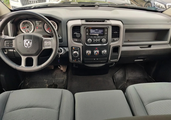 Dodge RAM cena 94500 przebieg: 144000, rok produkcji 2016 z Ostrołęka małe 407